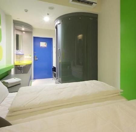 Pop! Hotel Tebet Jakarta Chambre photo